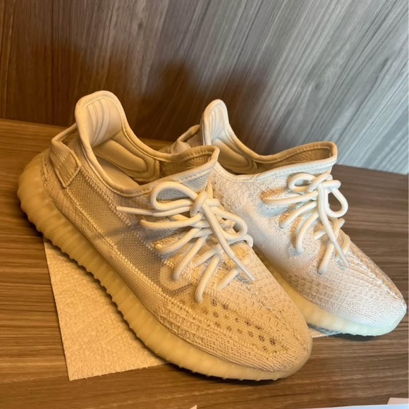 Adidas Yeezy Boost 350 V2 Bone (Discontinued) - Picture 6 of 8